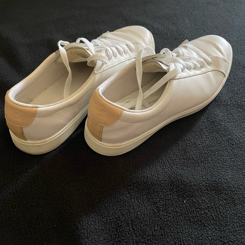 Under Armour Sneakers - White w/ tan